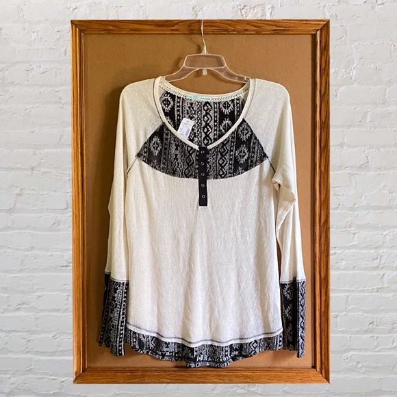 Maurices Long Sleeve Top Size XL - Picture 1 of 8